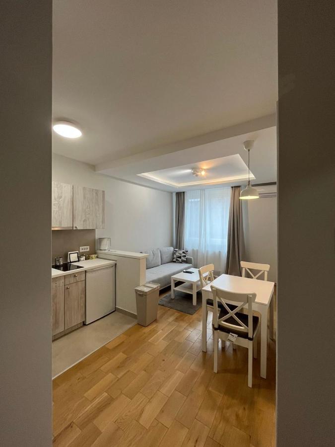 Black & White Apartment Subotica Exterior photo