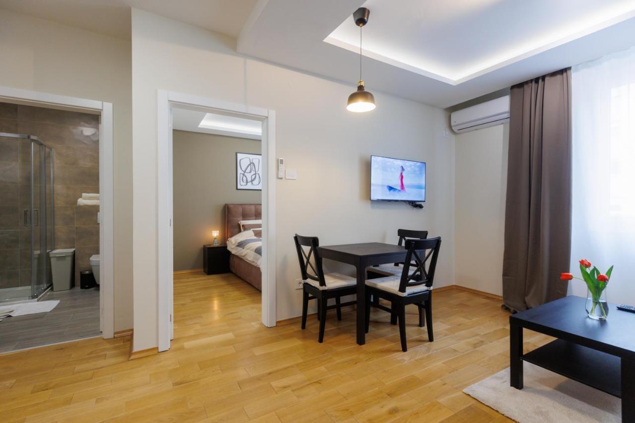 Black & White Apartment Subotica Exterior photo